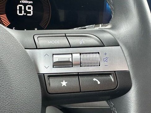 Used 2025 Hyundai Kona SEL image 17