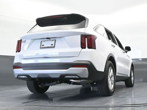 Used 2025 Kia Sorento LX FWD image 56
