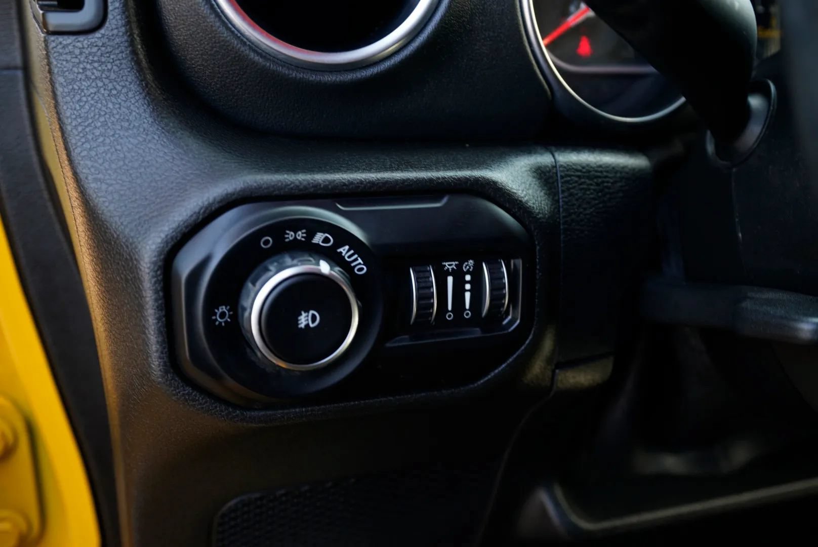 Used 2021 Jeep Wrangler Unlimited Rubicon AWD/4WD image 24