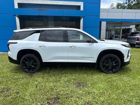 New 2026 Chevrolet Traverse RS w/ LPO, Floor Liner Package FWD image 2