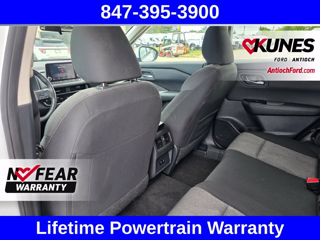 Used 2025 Nissan Rogue SV FWD image 31