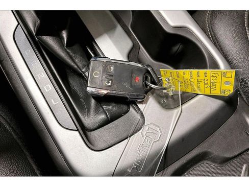 Used 2018 Chevrolet Colorado ZR2 image 12