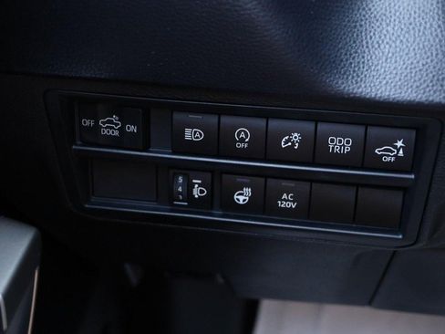 Used 2022 Toyota Tundra SR5 w/ Advanced Technology Package AWD/4WD image 18