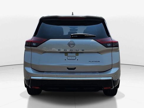 Used 2024 Nissan Rogue Platinum w/ Platinum Premium Package FWD image 7