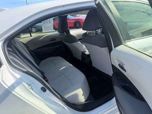Used 2022 Toyota Corolla LE FWD image 26