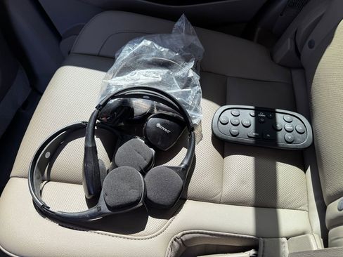 Used 2016 GMC Yukon SLT w/ Open Road Package image 41