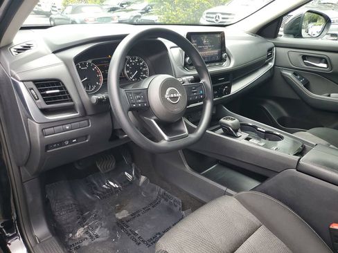 Used 2024 Nissan Rogue SV FWD image 21