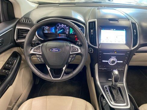Used 2018 Ford Edge Titanium w/ Equipment Group 301A FWD image 12