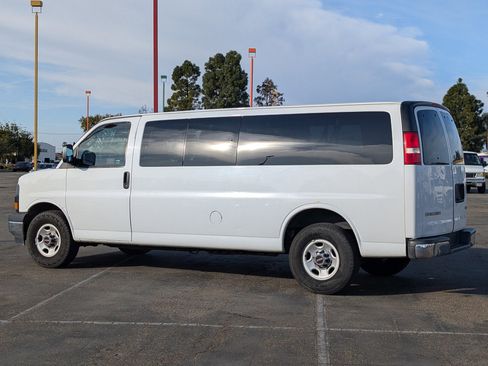 Used 2018 GMC Savana 3500 LT w/ LT Preferred Equipment Group image 5