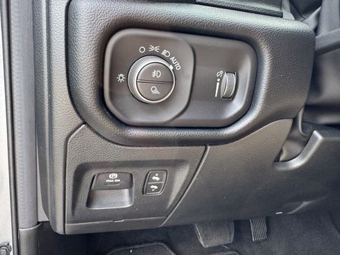 Used 2022 RAM 1500 Big Horn w/ Night Edition RWD image 35