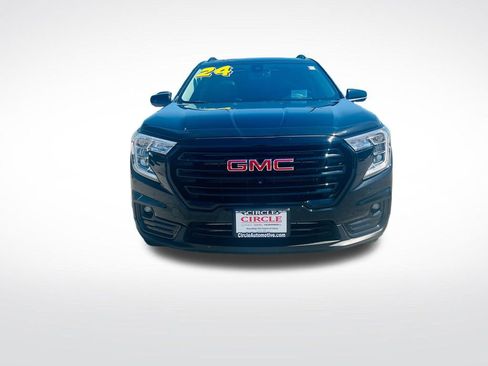 Used 2024 GMC Terrain SLT w/ Infotainment Package II AWD/4WD image 14