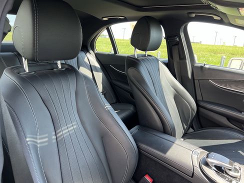 Used 2019 Mercedes-Benz E 300 4MATIC image 35