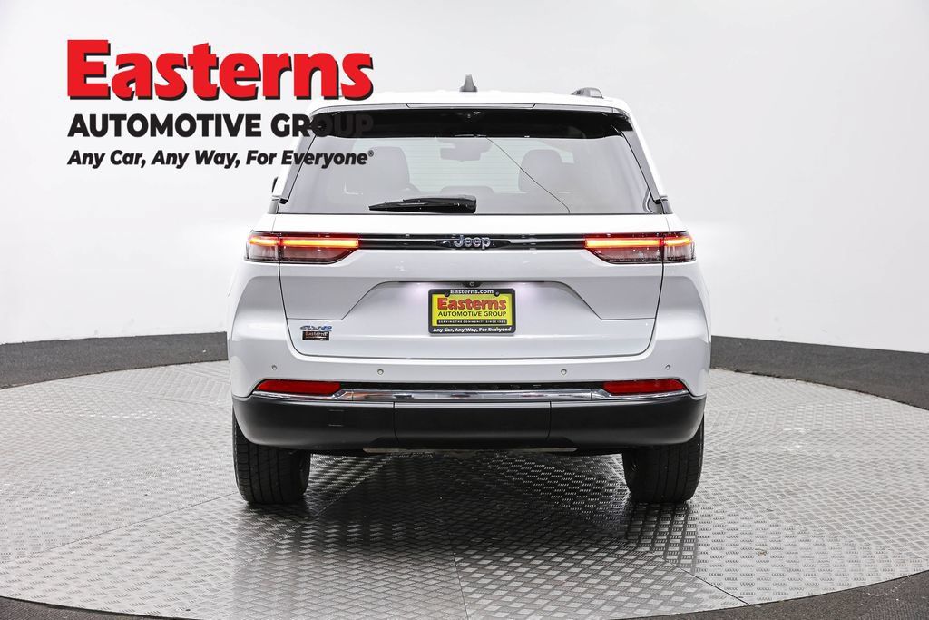 Used 2022 Jeep Grand Cherokee Limited 4xe w/ Luxury Tech Group II AWD/4WD image 6