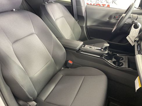 New 2026 Toyota Prius LE FWD image 25