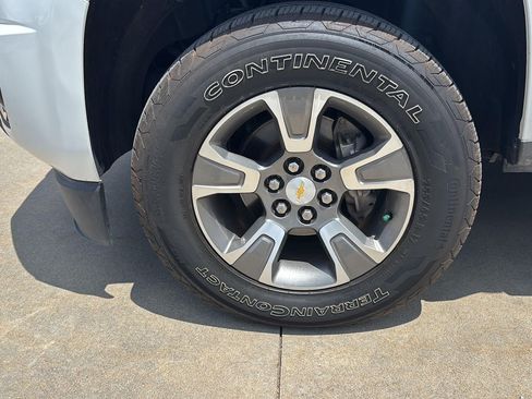 Used 2018 Chevrolet Colorado Z71 AWD/4WD image 28