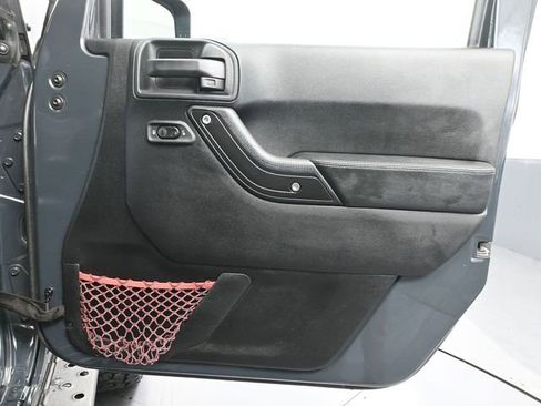 Used 2017 Jeep Wrangler Rubicon image 43