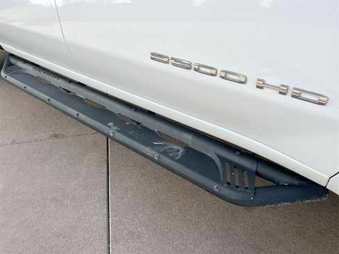 Used 2021 GMC Sierra 2500 SLT w/ SLT Convenience Package image 11