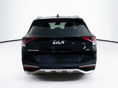 Used 2023 Kia Sportage EX AWD/4WD image 7