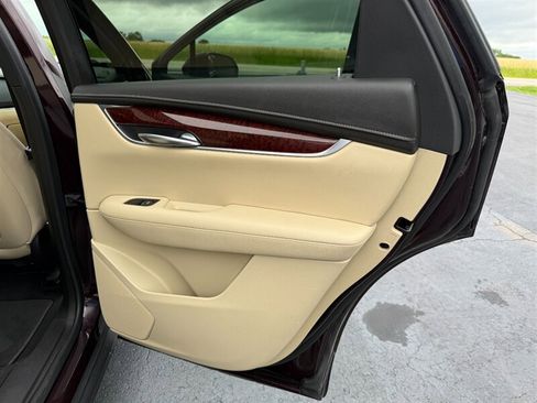 Used 2018 Cadillac XT5 Luxury AWD/4WD image 32