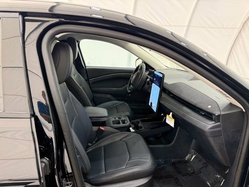 New 2025 Ford Mustang Mach-E Premium image 18