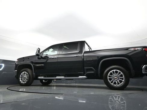 Used 2025 Chevrolet Silverado 2500 LTZ w/ LTZ Convenience Package AWD/4WD image 24