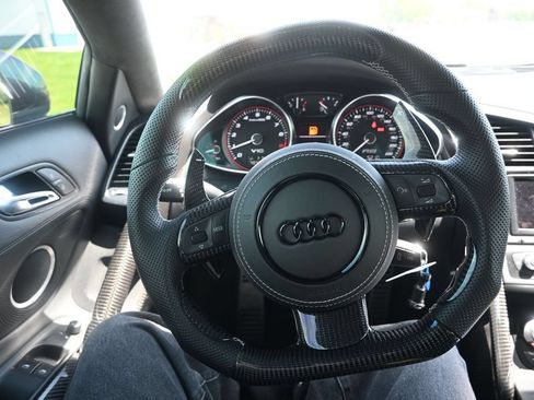 Used 2011 Audi R8 V10 AWD/4WD image 22