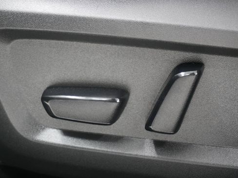 Used 2023 Nissan Rogue SV FWD image 14