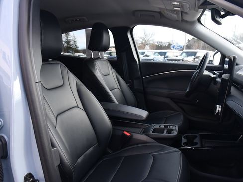 Used 2025 Ford Mustang Mach-E Premium image 16