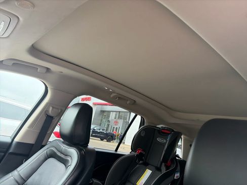 Used 2022 Lincoln Aviator Reserve w/ Equipment Group 201A AWD/4WD image 7