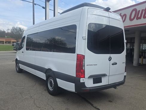 Used 2025 Mercedes-Benz Sprinter 2500 image 8