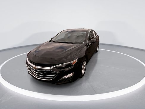 Used 2021 Chevrolet Malibu LS w/ Driver Confidence Package II image 4