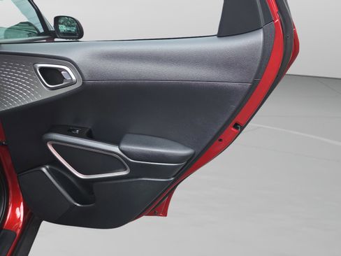 Used 2023 Kia Soul S image 36