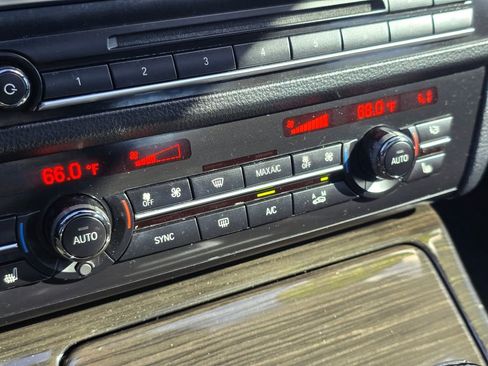 Used 2015 BMW 550i Sedan image 28