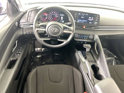 Used 2023 Hyundai Elantra SEL image 20