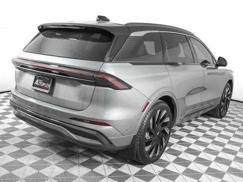 Used 2024 Lincoln Nautilus Black Label w/ Jet Appearance Package (87T) image 5