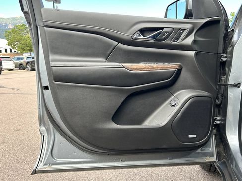Used 2020 GMC Acadia Denali w/ Technology Package AWD/4WD image 32