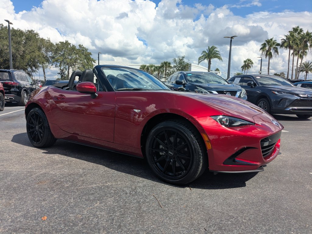 Used 2024 MAZDA MX-5 Miata Grand Touring RWD image 1