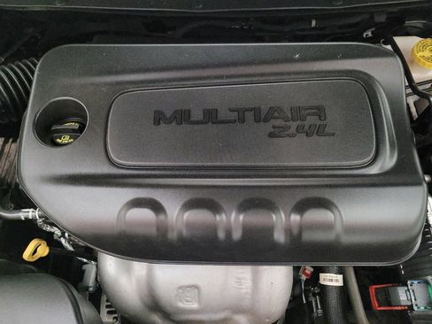 Used 2020 Jeep Cherokee Latitude Plus FWD image 30