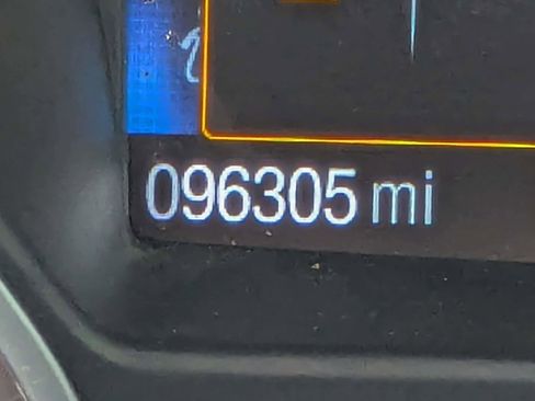 Used 2017 Ford Escape SE image 12