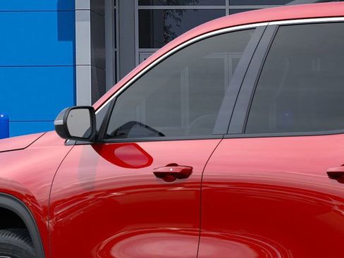 New 2026 Chevrolet Traverse LT image 13