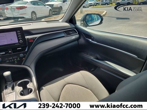 Used 2022 Toyota Camry LE FWD image 17
