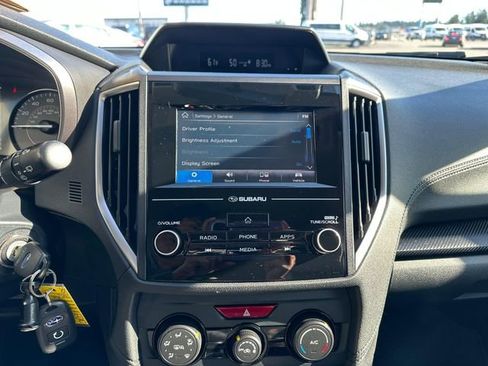 Used 2018 Subaru Crosstrek 2.0i Premium w/ Eyesight System image 18