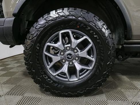 Used 2025 Ford Bronco Badlands AWD/4WD image 14