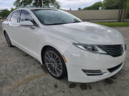 Used 2013 Lincoln MKZ FWD image 3