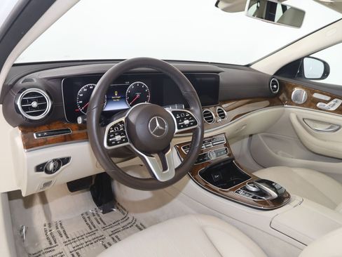 Used 2020 Mercedes-Benz E 450 4MATIC Wagon w/ Premium Package image 30