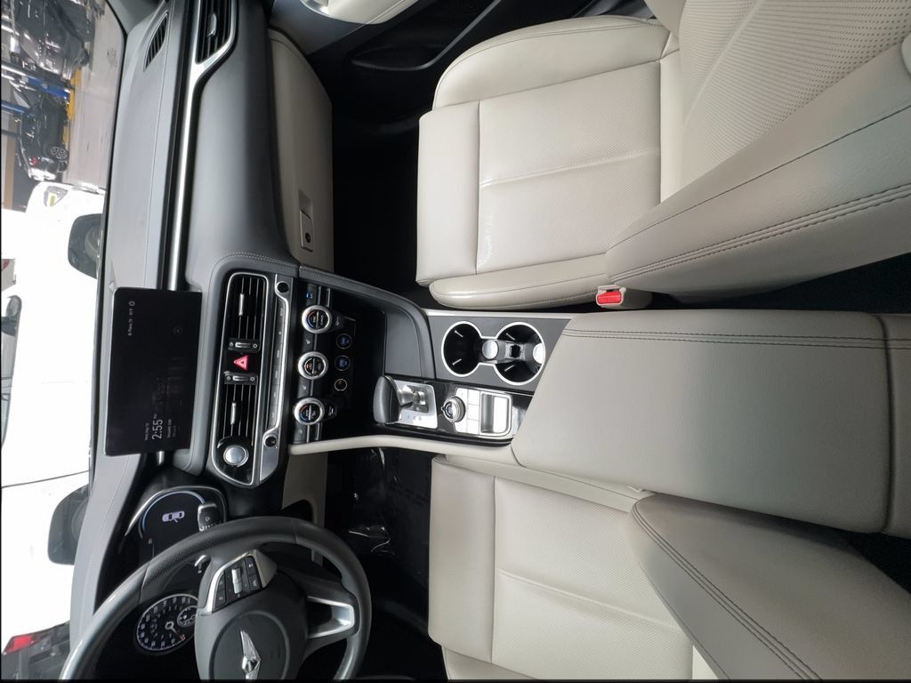 Used 2023 Genesis G70 2.0T RWD image 38