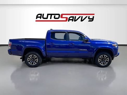 Used 2023 Toyota Tacoma TRD Sport w/ TRD Premium Sport Package AWD/4WD image 8