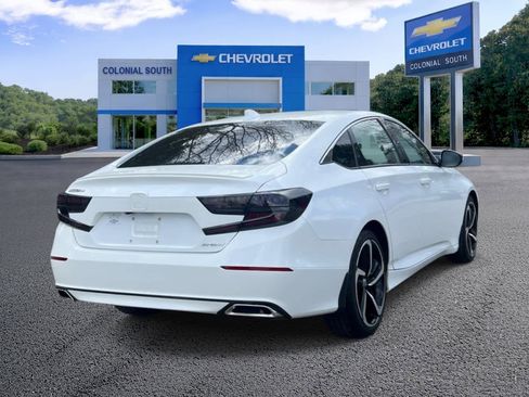 Used 2018 Honda Accord Sport image 6