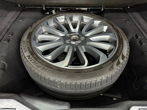 Used 2020 Land Rover Range Rover HSE image 38