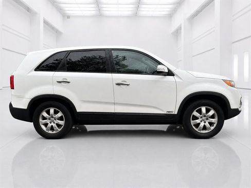 Used 2012 Kia Sorento LX AWD/4WD image 3